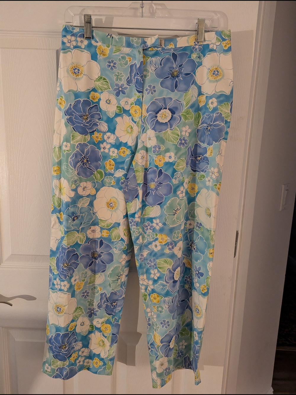 Worthington Blue Floral Cropped Pants